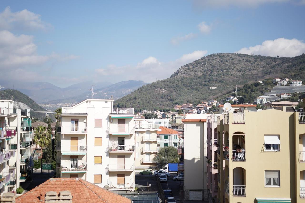 Hotel Villa Paolina Pietra Ligure Exterior photo