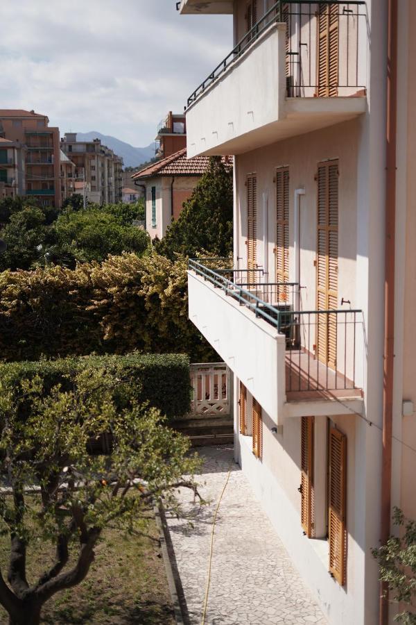 Hotel Villa Paolina Pietra Ligure Exterior photo