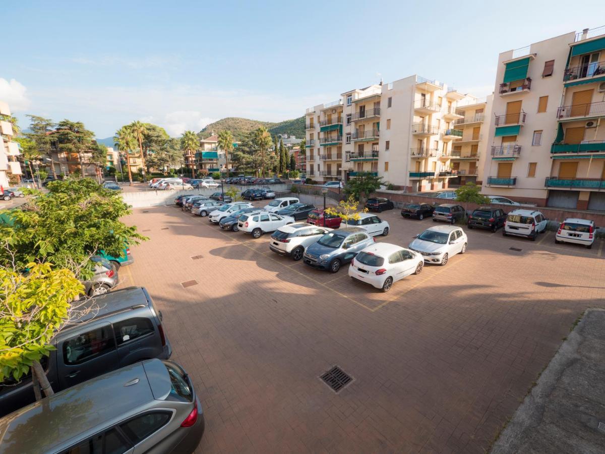 Hotel Villa Paolina Pietra Ligure Exterior photo